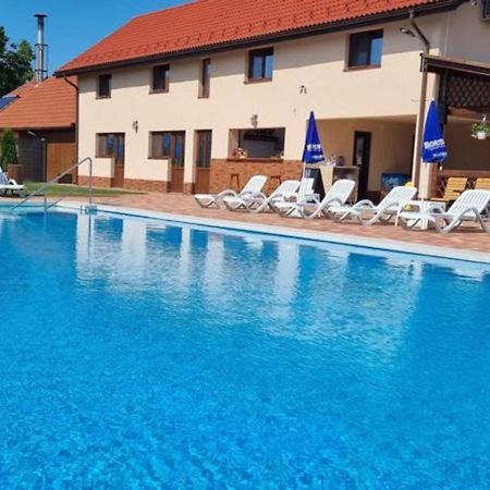 Cusali Pensiune Topolovatu Mare Bagian luar foto